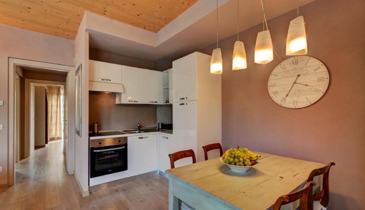 La Rosa Gialla Bio Apartments & Rooms Barolo Buitenkant foto