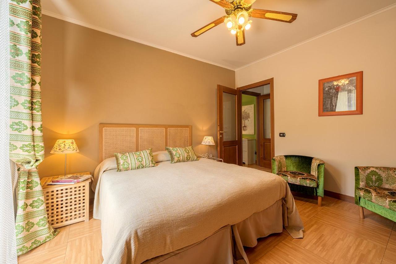 La Rosa Gialla Bio Apartments & Rooms Barolo Buitenkant foto