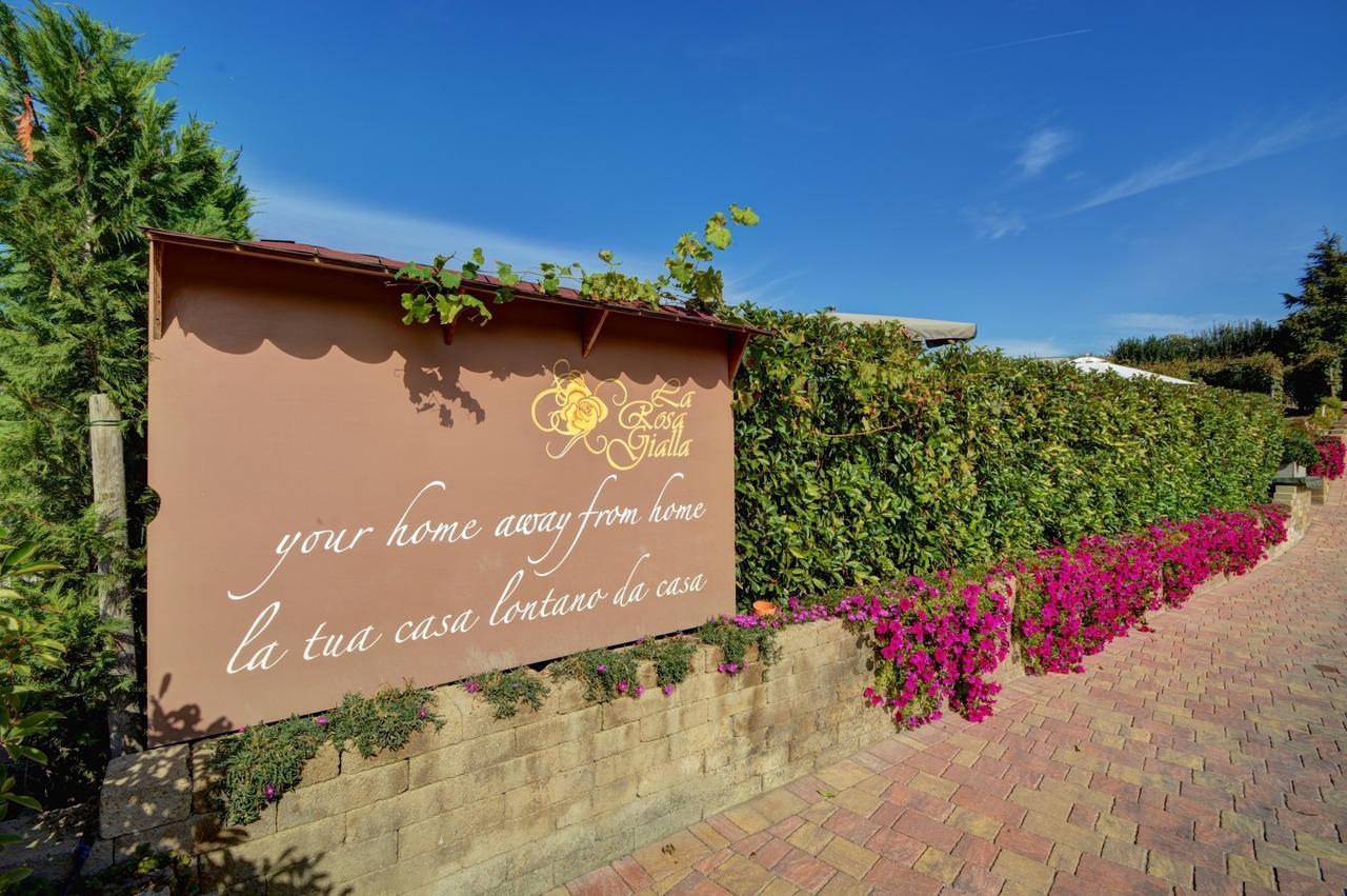 La Rosa Gialla Bio Apartments & Rooms Barolo Buitenkant foto